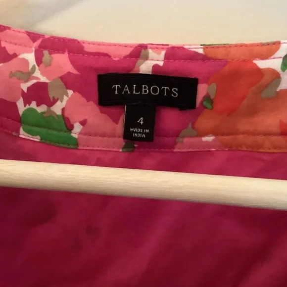 3 for $20! Offers open. Talbots Sleeveless Floral blouse Women’s blouse Size 4 - Picture 4 of 4